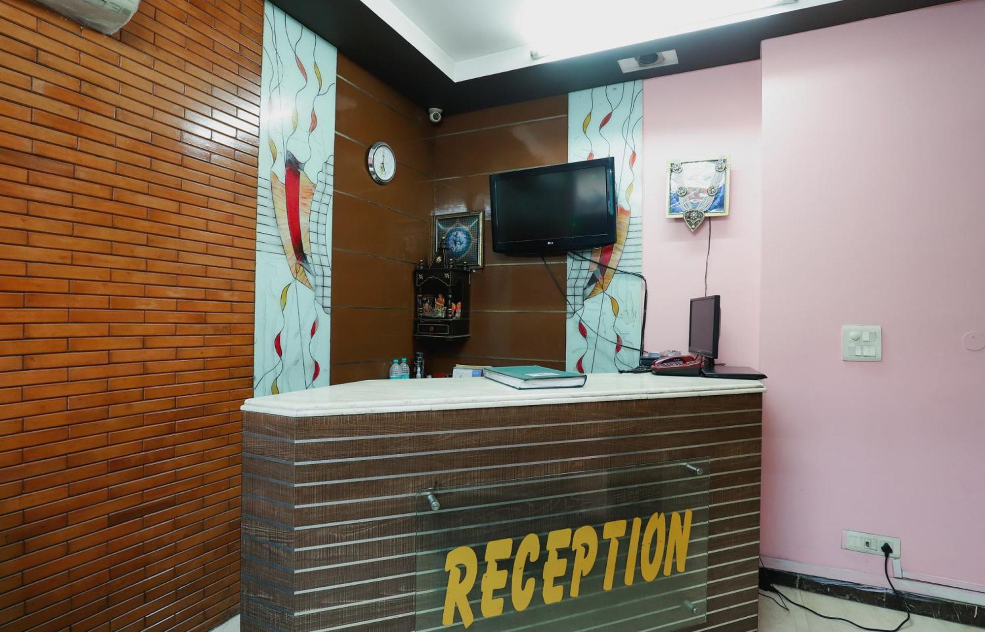 Hotel O J P Inn Near Patel Nagar Metro Station Nowe Delhi Zewnętrze zdjęcie